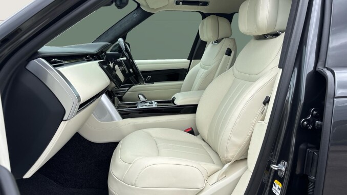 Land Rover Range Rover 3.0 P460e Autobiography 4dr Auto Estate - Image 3